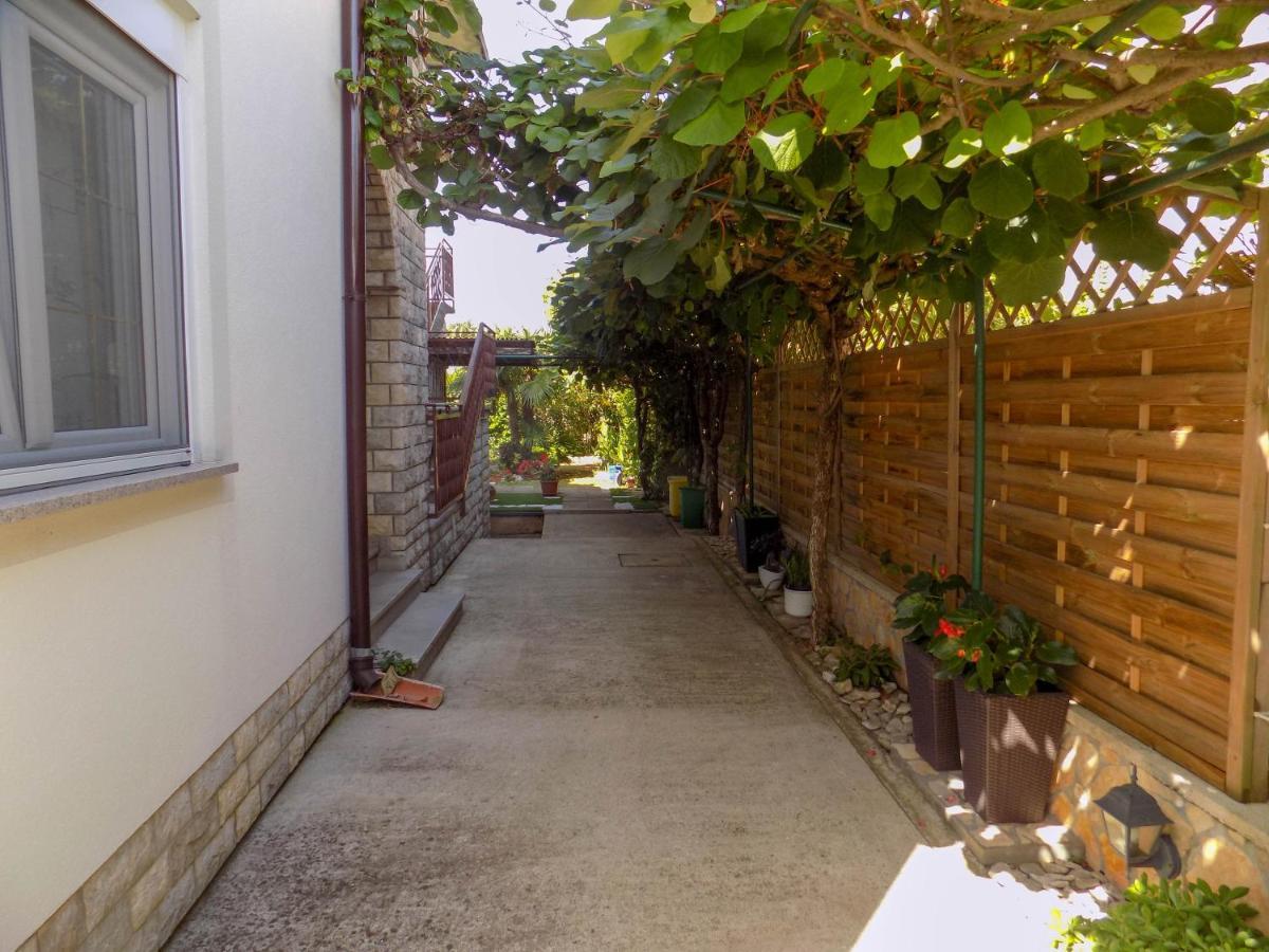 Oriella Apartmans And Room Novigrad (Istria) Exterior foto