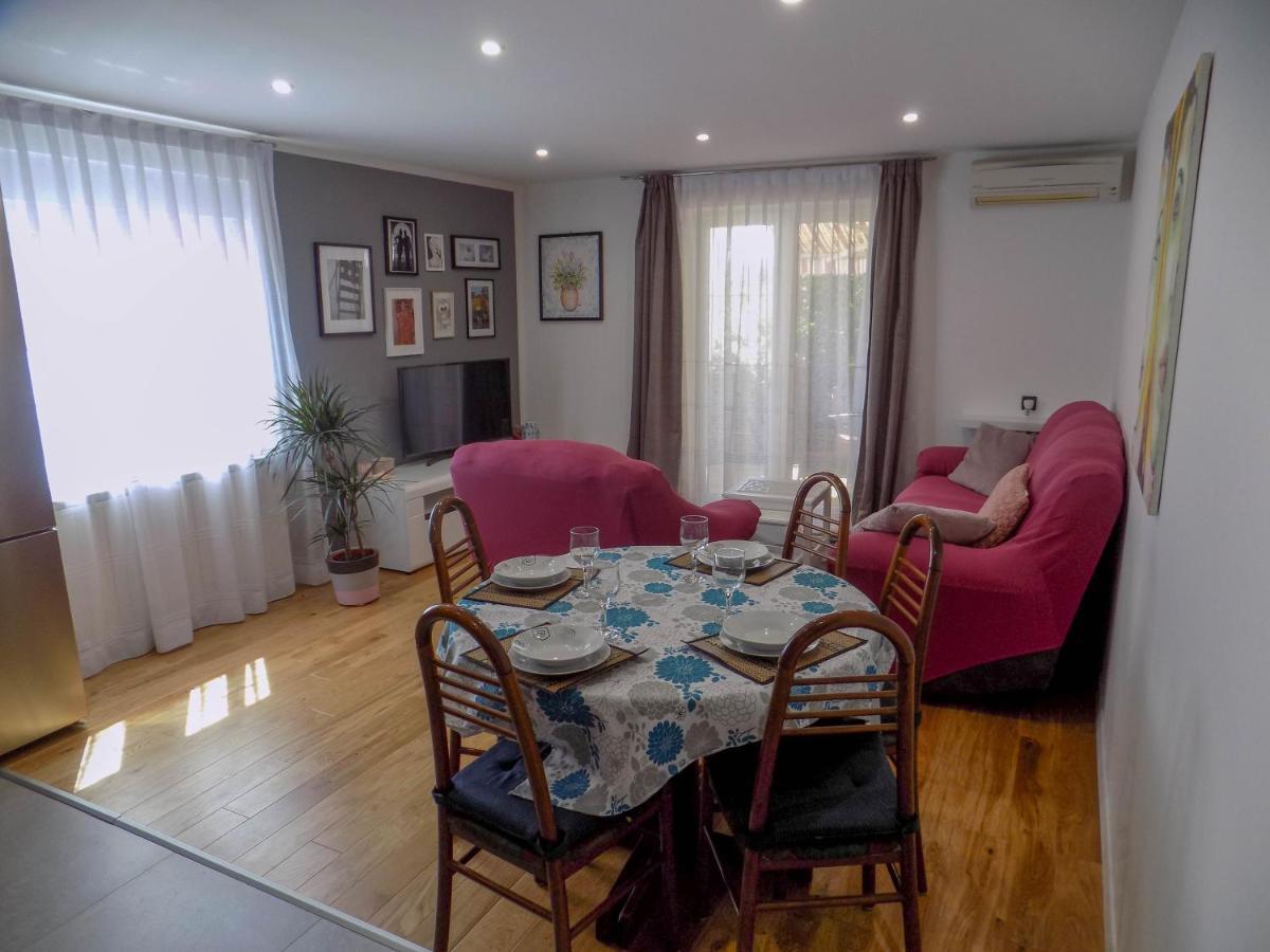 Oriella Apartmans And Room Novigrad (Istria) Exterior foto